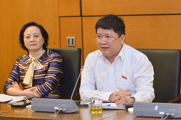 ĐBQH Tạ Văn Hạ, Phó Chủ nhiệm Uỷ ban Văn hoá, Giáo dục của Quốc hội.