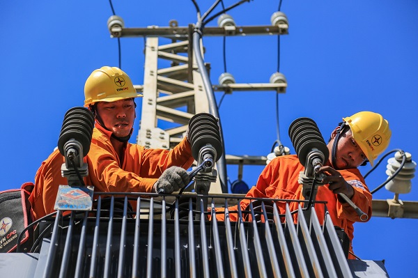 Bộ Công Thương và EVN đã đưa ra 5 giải pháp chính nhằm đảm bảo cung cấp điện.