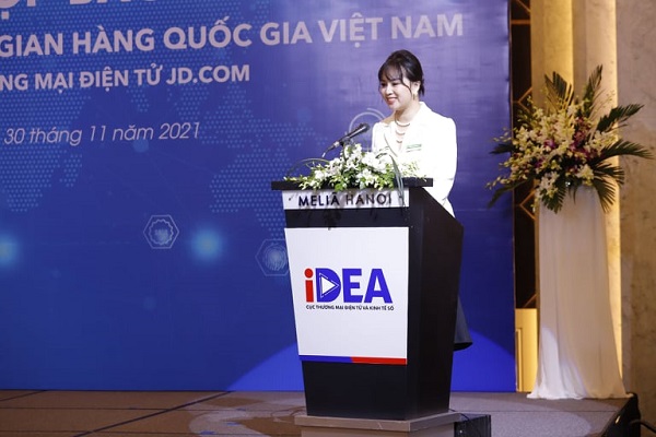 Bà Nguyễn Thị Diễm Hằng, Phó chủ tịch kiêm TGĐ công ty cổ phần thực phẩm dinh dưỡng hữu cơ Việt Nam (Vinanutrifood).