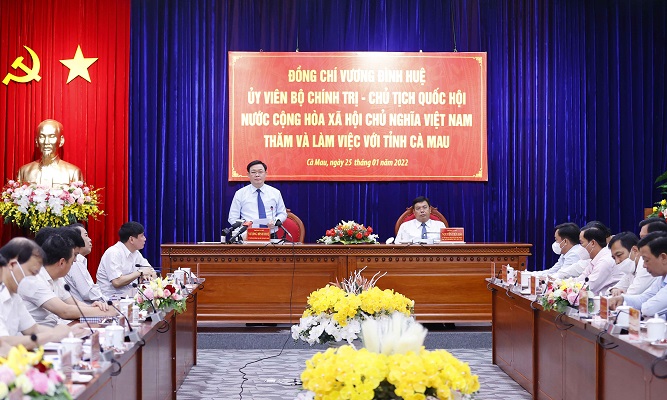 Chủ tịch Quốc hội Vương Đình Huệ nhấn mạnh tại cuộc làm việc với Ban Thường vụ Tỉnh ủy Cà Mau.