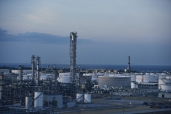 “Lình xình” tại Nhà máy lọc dầu Nghi Sơn: Phía liên doanh dùng “chiêu trò”?