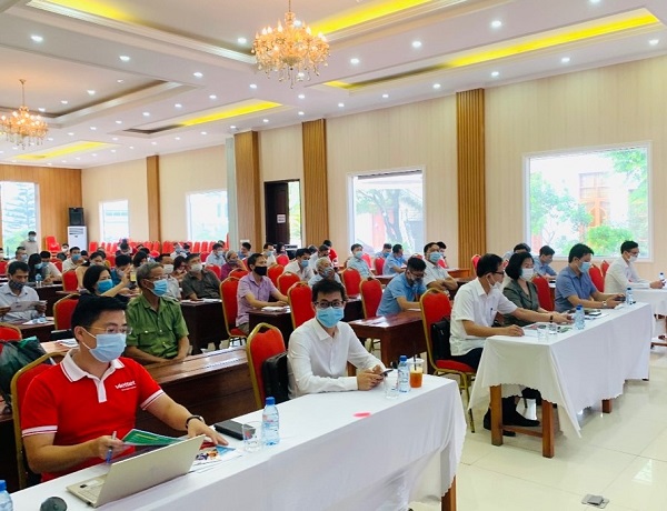 Hội nghị tập huấn thương mại điện tử tại Hưng Yên.