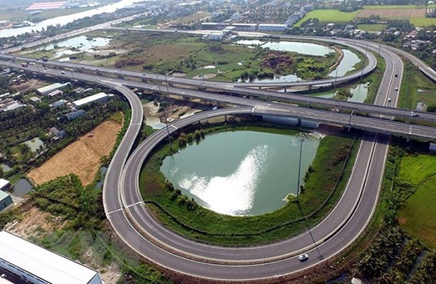 Tuyến cao tốc Châu Đốc - Cần Thơ - Sóc Trăng dài 188 km sẽ là hành lang vận tải trục ngang lớn, quan trọng nhất ở khu vực trung tâm vùng Đồng bằng sông Cửu Long.