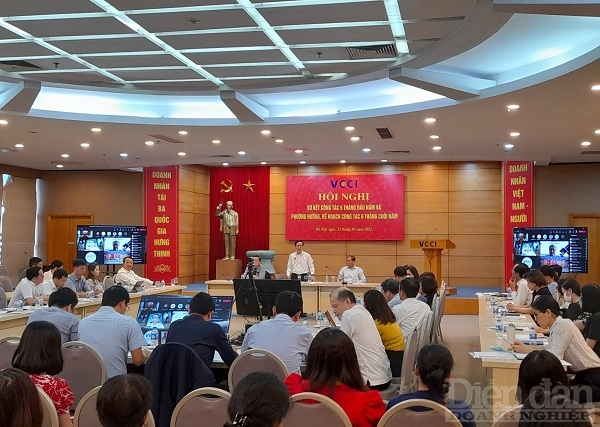 , phát huy mạnh mẽ hơn nữa hệ thống báo chí, truyền thông của VCCI. Ảnh: Nguyễn Việt