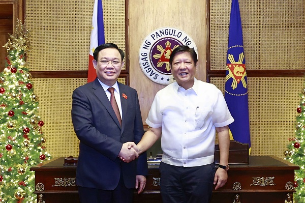 Chủ tịch Quốc hội Vương Đình Huệ và Tổng thống Philippines Ferdinand Romualdez Marcos. Ảnh: Doãn Tấn