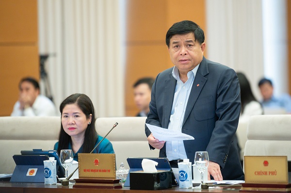 Bộ trưởng Bộ Kế hoạch và Đầu tư Nguyễn Chí Dũng. Ảnh: QH