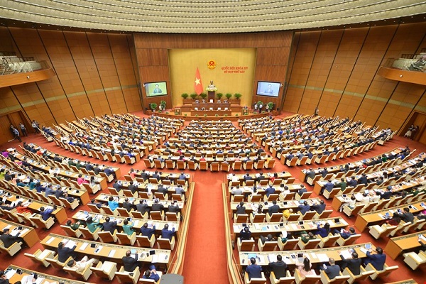 Quốc hội thảo luận về dự án Luật Bảo hiểm xã hội (sửa đổi). 
