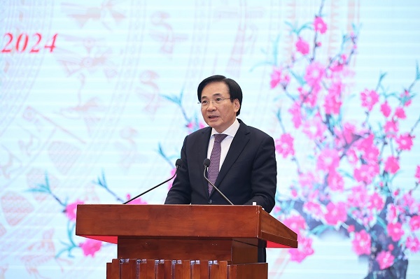 Bộ trưởng, Chủ nhiệm Văn phòn g Chính phủ Trần Văn Sơn, Người phát ngôn của Chính phủ.