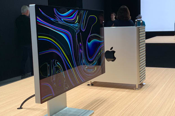Mac Pro 2019 ngay từ khi ra mắt đã gây xôn xao trong giới công nghệ khi Apple bán riêng giá đỡ màn hình với giá 1.000 USD và màn hình giá 5.000 USD.