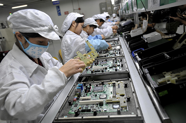 Việc công nhân không thể trở lại các nhà máy như Foxconn có thể làm thiếu nguồn cung phụ kiện công nghệ, điện tử trên toàn cầu.