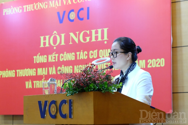 Trần Thị Lan Anh – Phó tổng thư ký Phòng Thương mại và Công nghiệp Việt Nam (VCCI), Giám đốc Văn phòng Giới sử dụng lao động.