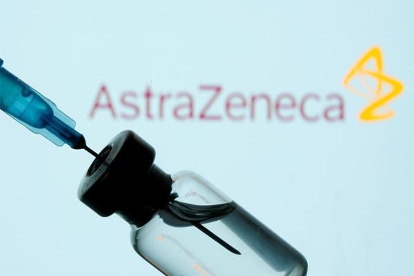 AstraZeneca bị tố sử dụng dữ liệu thử nghiệm cũ.