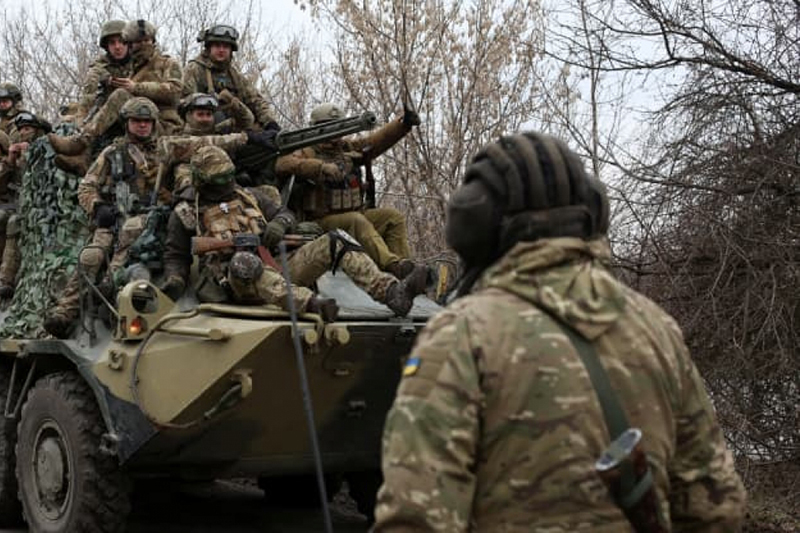 Quân đội Ukraine sẵn sàng chiến đấu khi chiến sự xảy ra ở vùng Lugansk.
