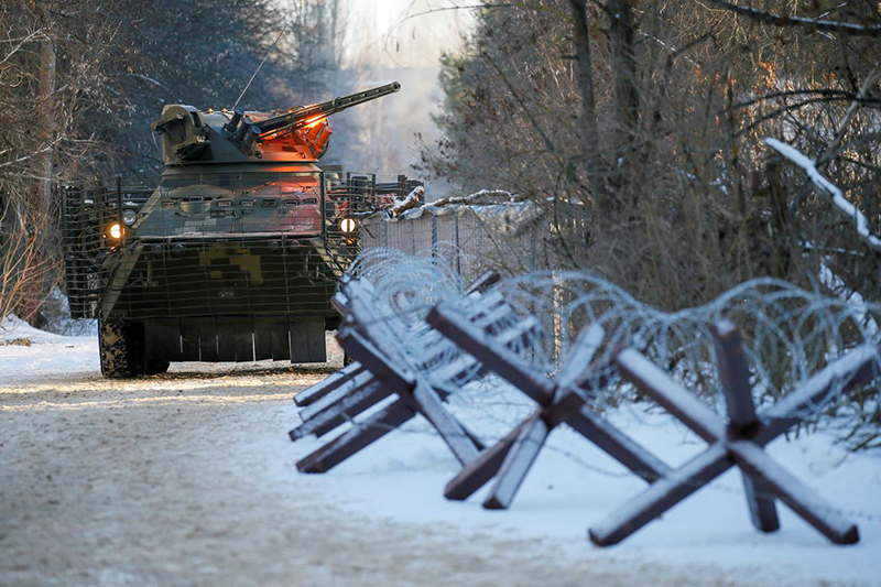 Một xe thiết giáp của Ukraine trong cuộc diễn tập 