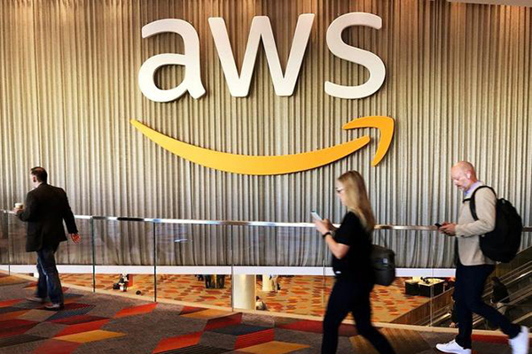 Amazon Web Services (AWS) đưa ra kế hoạch chạy đua để xây dựng các trung tâm dữ liệu lớn, trị giá hàng tỷ USD ở châu Á.