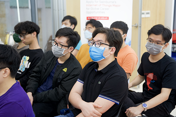 Hội thảo thu hút sự quan tâm của nhiều học sinh, sinh viên đang quan tâm đến ngành Khoa học máy tính