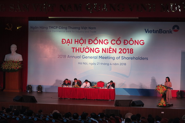 Điện diện Ban lãnh đạo VietinBank báo cáo chiến lược kinh doanh trước Đại hội đồng cổ đông