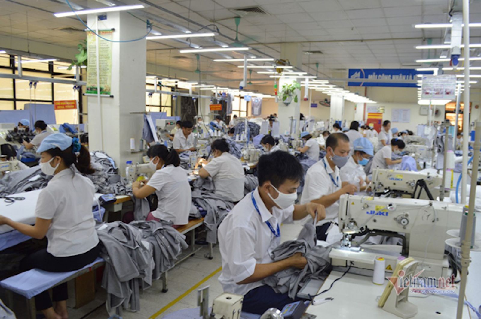 sau 05 năm thực hiện đề án (2018-2022), UBND Thành phố đã công nhận tổng số 196 sản phẩm đạt danh hiệu sản phẩm công nghiệp chủ lực thành phố Hà Nội.