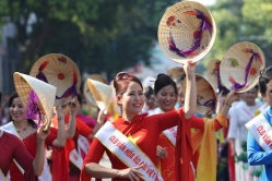 Festival Thu Hà Nội năm 2023: Du khách mãn nhãn thưởng thức Carnaval