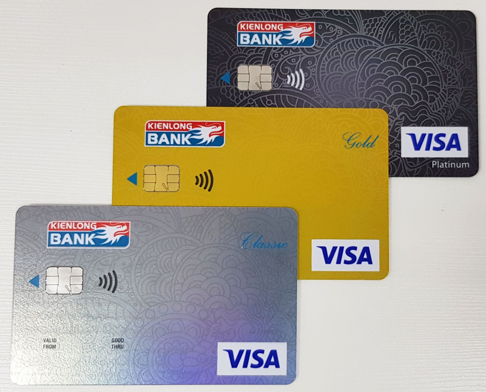 Kienlongbank triển khai tính năng thanh toán không tiếp xúc cho thẻ tín dụng quốc tế Kienlongbank Visa, gồm ba hạng thẻ: Classic, Gold và Platinum. 