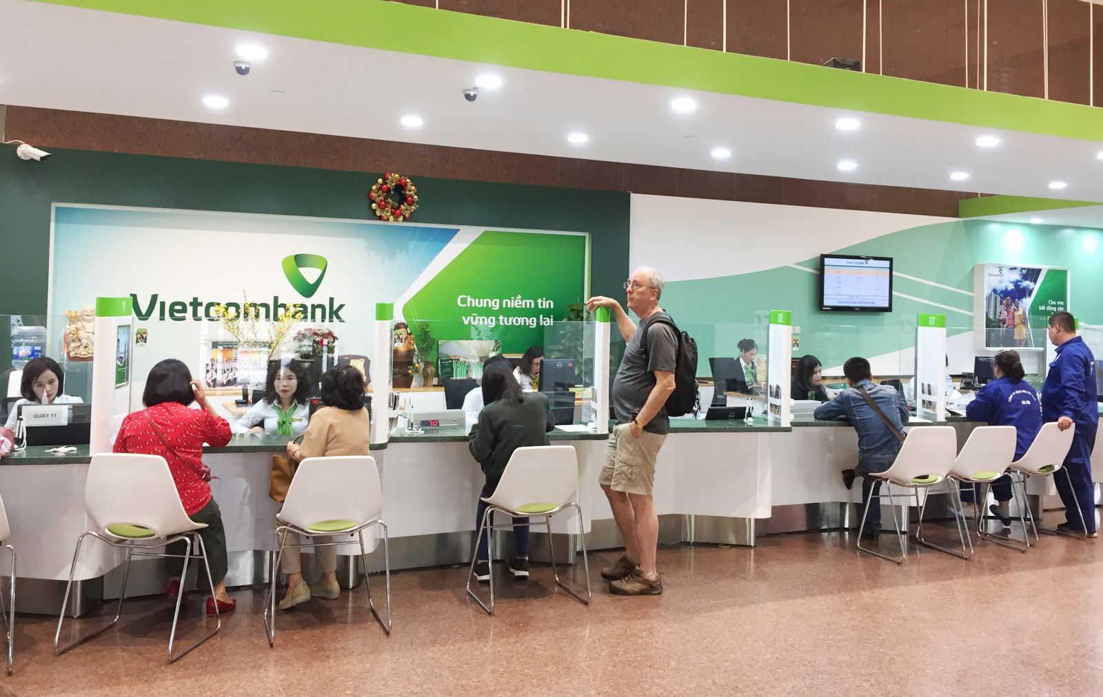 Vietcombank giảm lãi suất tiền vay Giai đoạn 3 cho khách hàng bị ảnh hưởng bởi dịch COVID-19