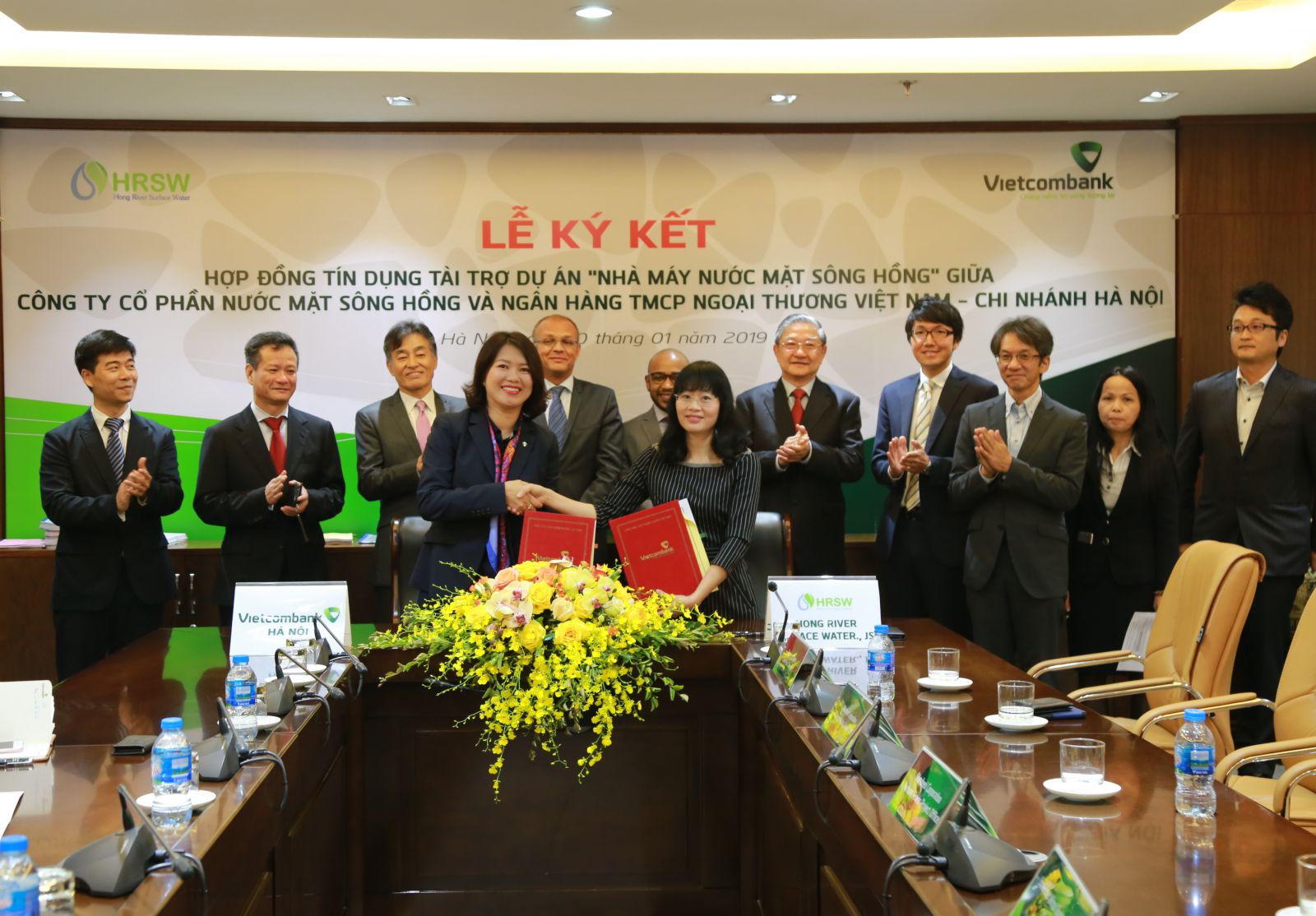 Lễ ký hợp đồng Dự án giữa Công ty CP Nước mặt sông hồng – Ngân hàng TMCP Ngoại thương Việt Nam.