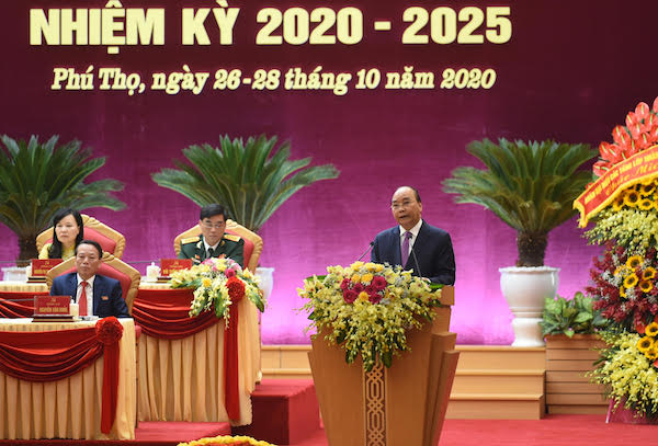 Thủ tướng Chính phủ Nguyễn Xuân Phúc đề nghị Đảng bộ, chính quyền, người dân và cộng đồng doanh nghiệp tỉnh Phú Thọ cần tận dụng tốt mọi cơ hội vượt lên chính mình.