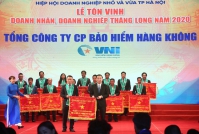 VNI đón nhận cờ thi đua của UBND TP Hà Nội