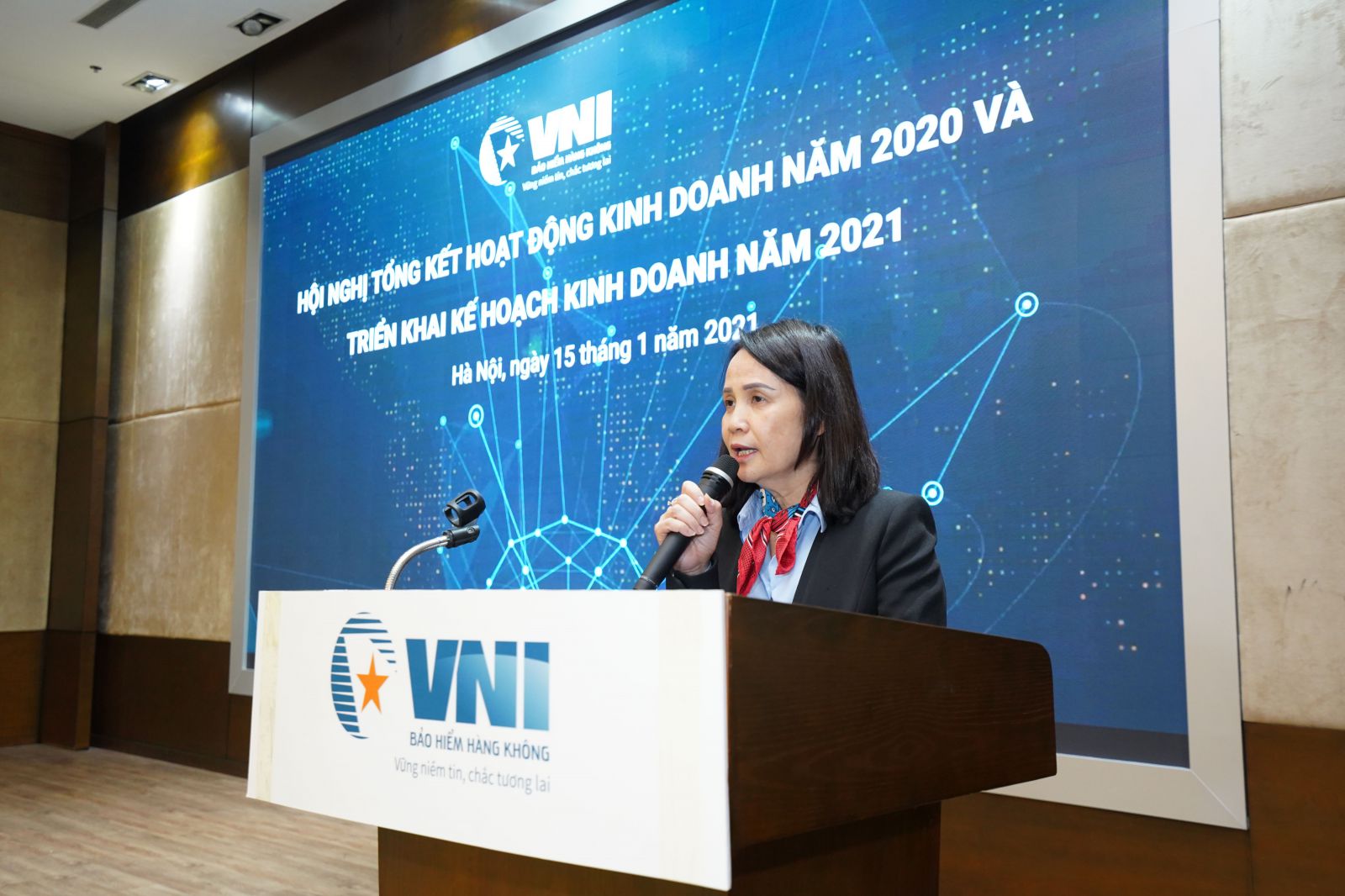 Bà Lê Thị Hà Thanh – Chủ tịch HĐQT VNI 