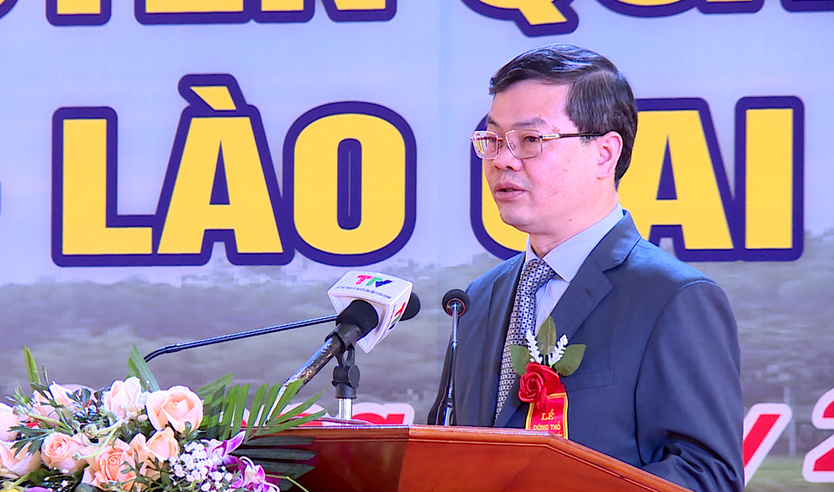 Chủ tịch UBND tỉnh Nguyễn Văn Sơn phát biểu tại buổi lễ. Ảnh: Hoàng Thảo.