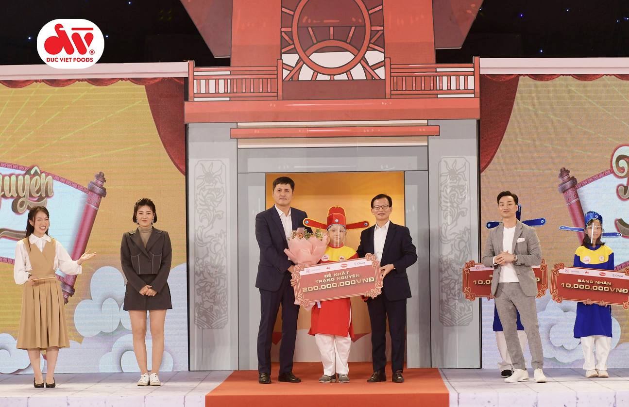 Đệ nhất Trạng Nguyên Trương Minh Đức – Trường THCS Thăng Long - Hà Nội đạt giải 200 triệu đồng trong cuộc thi “Cùng Đức Việt và Miwon trở thànhp/Trạng Nguyên tuổi 13”.