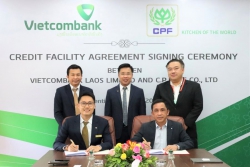 Vietcombank Lào ký hợp tín dụng tài trợ vốn kinh doanh với Công ty CP Lào