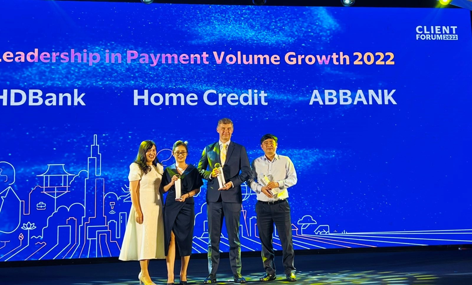 ABBANK được Tổ chức Thẻ Quốc tế Visa trao giải thưởng “Ngân hàng có tỷ lệ tăng trưởng doanh số thẻ cao nhất năm 2022”.
