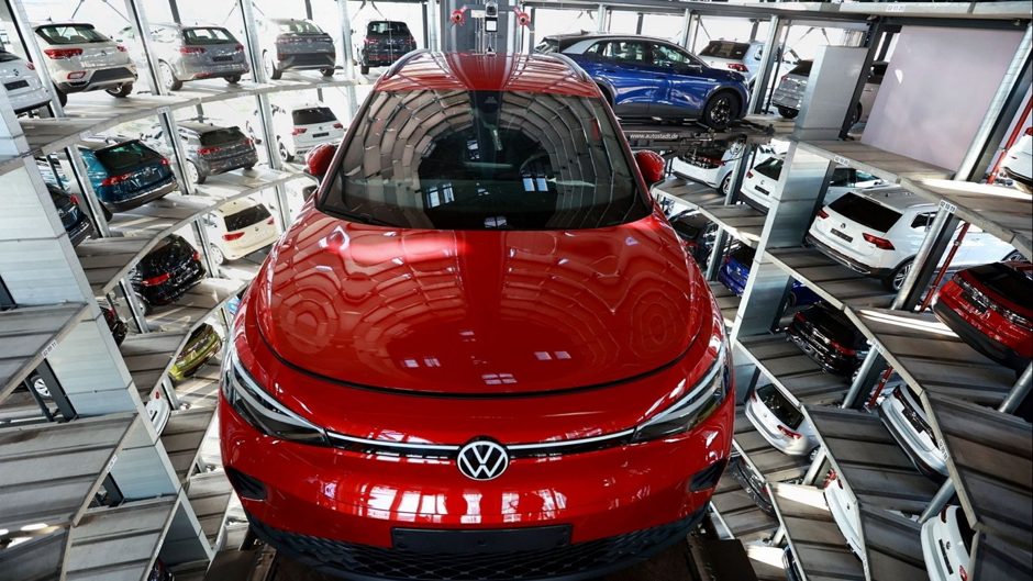 Tập đoàn Volkswagen đã đạt được những kết quả kinh doanh khả quan trong năm 2022 và tăng khả năng sinh lời dù trong môi trường vĩ mô đầy thách thức. Lợi nhuận thuần từ hoạt động kinh doanh của Volkswagen tăng 2,5 tỷ euro lên 22,5 tỷ euro.