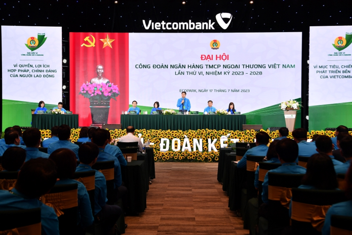 Đoàn Chủ tịch điều hành tại Đại hội Công đoàn Vietcombank lần thứ VI, nhiệm kỳ 2023 - 2028