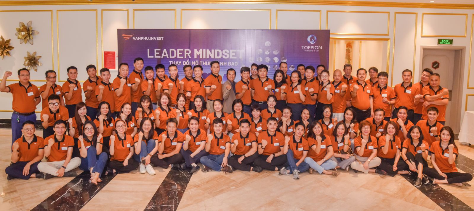Đội ngũ lãnh đạo và quản lý Văn Phú – Invest tham gia khoá đào tạo “Leader mindset”.