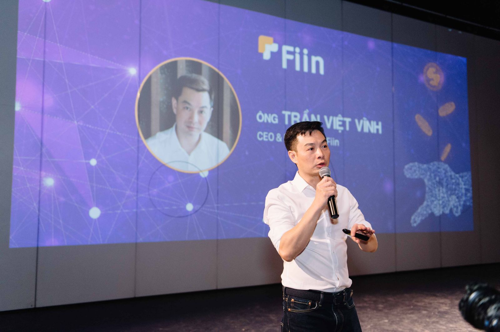 Ông Trần Việt Vĩnh - Nhà sáng lập kiêm Giám đốc điều hành công ty Cổ phần Đổi mới Công nghệ Tài chính Fiin chia sẻ về dịch vụ tín dụng tiêu dùng