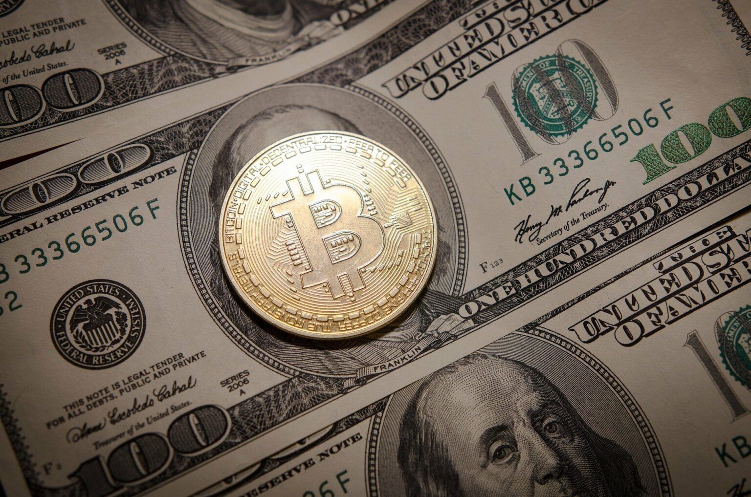 Bitcoin vẫn bị cho là đã thất bại trong vai trò hàng rào lạm phát, vì giá của nó gần như đã giảm quá nửa từ mức 65.000 USD