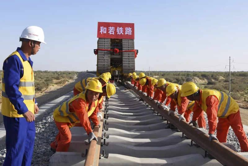 Trung Quốc đã đặt hạn ngạch hàng năm là 3,65 nghìn tỷ nhân dân tệ cho trái phiếu đặc biệt của chính quyền địa phương, vốn chủ yếu tài trợ cho các dự án cơ sở hạ tầng, trong năm nay (ảnh: Xinhua)