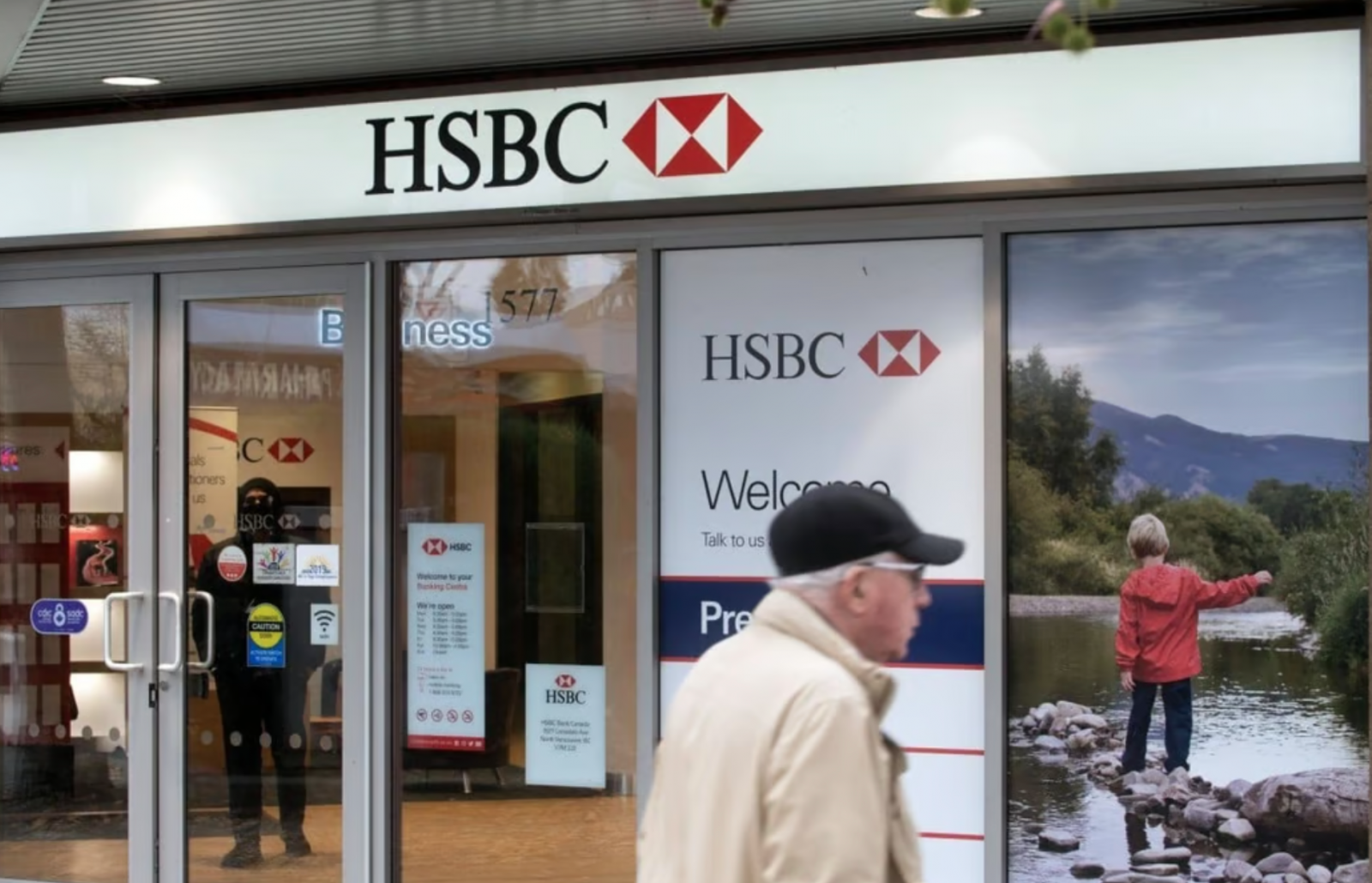 Theo HSBC, ngân hàng sẽ tiếp tục trả cổ tức hàng quý vào năm 2023, sau khi trả cổ tức tạm thời và cả năm trong hai năm qua