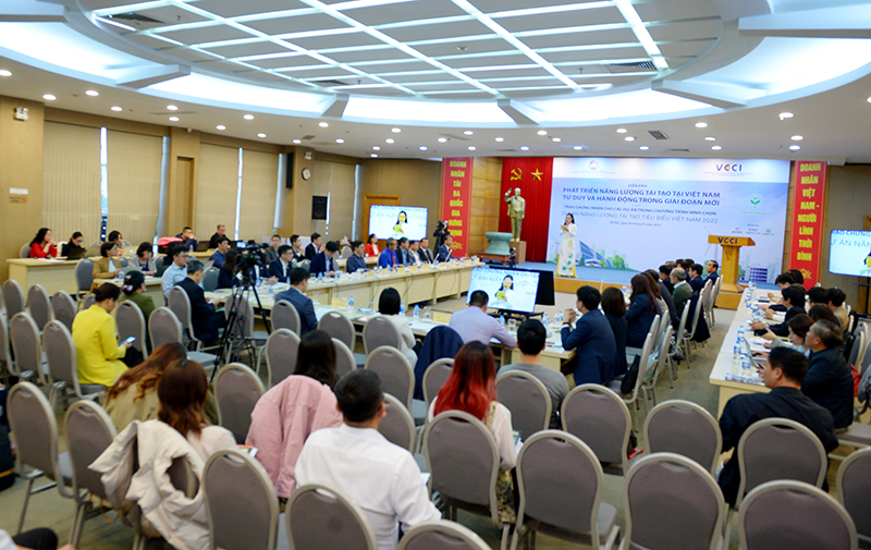 Toàn cảnh Diễn đàn “Phát triển năng lượng tái tạo tại Việt Nam tư duy và hành động trong giai đoạn mới” và Trao chứng nhận cho các dự án trong Chương trình bình chọn: “Dự án năng lượng tái tạo tiêu biểu Việt Nam năm 2022” 