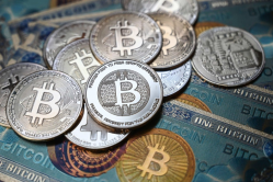 Giá Bitcoin chững lại sau nửa năm đầy biến động