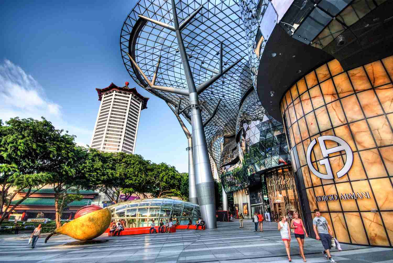 Đại lộ Vòng Cung làm gợi nhớ đến khu Orchard Road, Singapore từ 150 năm trước, và sự sầm uất bậc nhất Đông Nam Á trong hiện tại với không gian sống xa hoa của giới thượng lưu