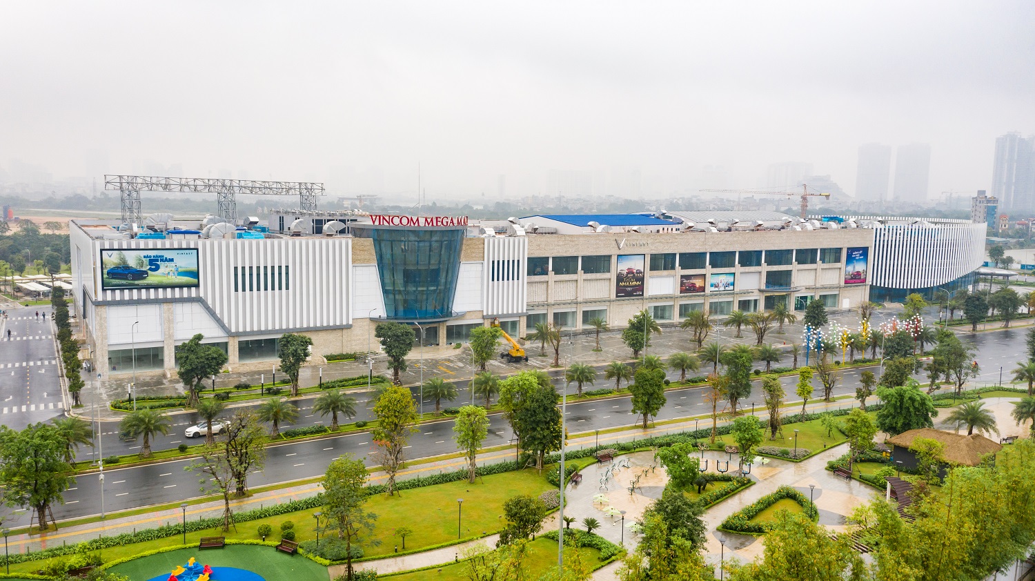 Vincom Mega Mall Smart City dự kiến khai trương trong năm 2021 là tâm điểm chú ý của thị trường bán lẻ