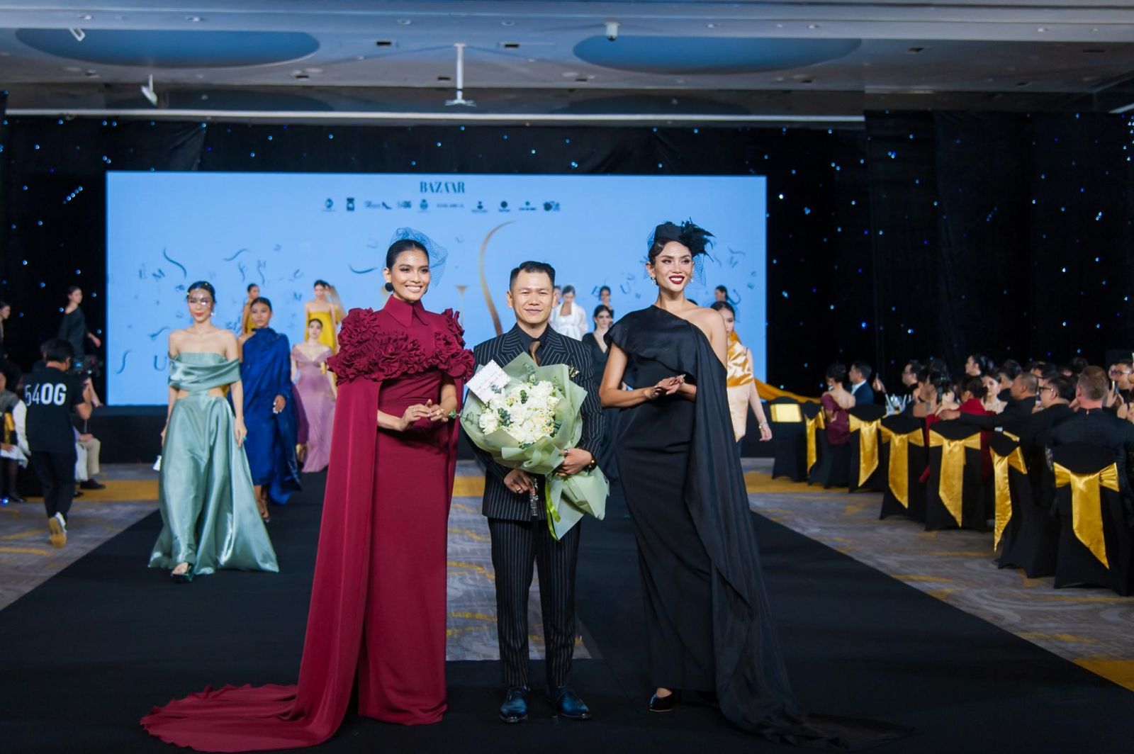 Thương hiệu MUSE by RMH (Bazaar Việt Nam bảo trợ truyền thông) ra mắt tại sự kiện và công bố ứng dụng công nghệ NFT cho các thiết kế thời trang số)