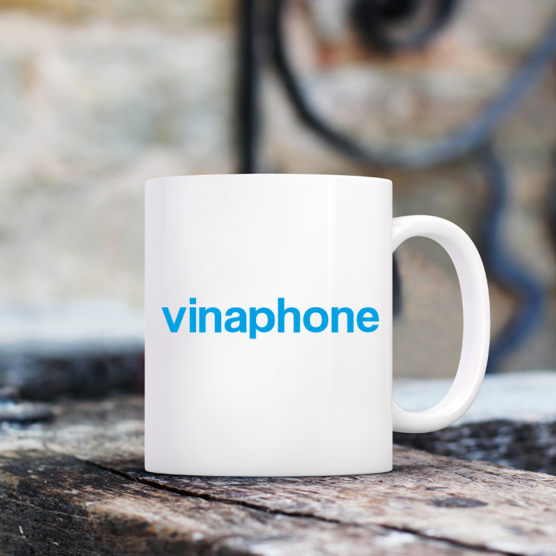 Ấn phẩm truyền thông logo VinaPhone trên cốcp/