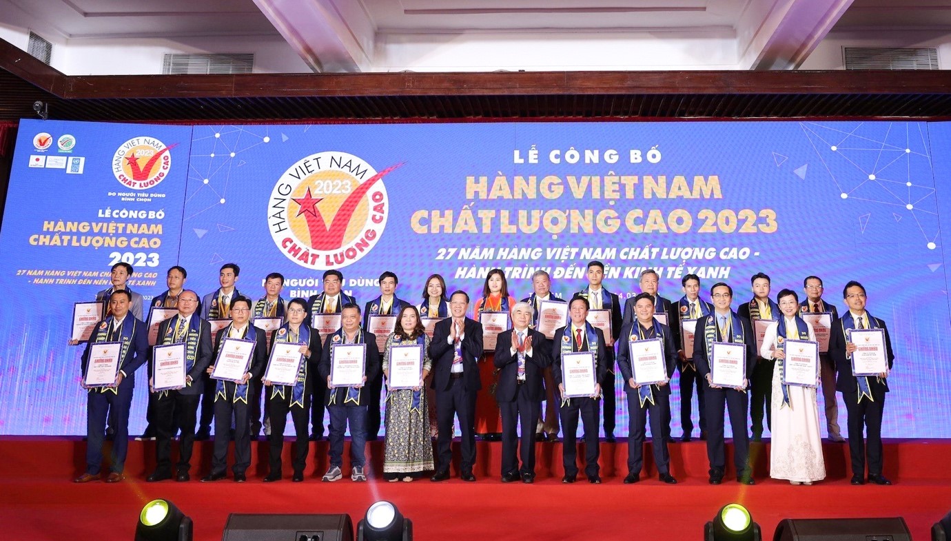 Các doanh nghiệp đạt chứng nhận Hàng Việt Nam chất lượng cao 2023.