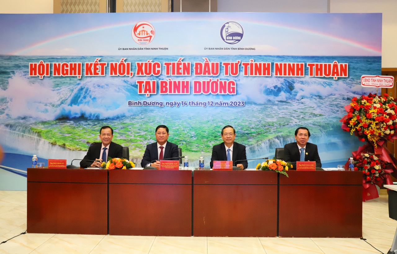  Lãnh đạo 2 tỉnh Bình Dương và Ninh Thuận chủ trì hội nghị.