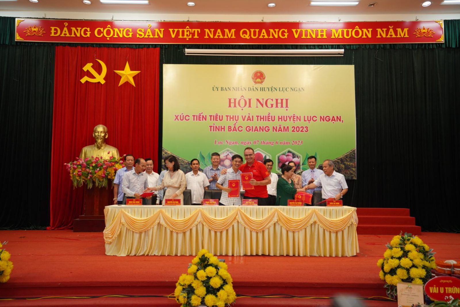  tiếp nối Thỏa thuận hợp tác đã được ký kết giữa Tập đoàn Central Retail Việt Nam và UBND tỉnh Bắc Giang về tiêu thụ vải thiều mùa vụ 2023