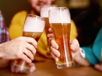 Tiêu thụ rượu bia: Việt Nam đang ở mức báo động